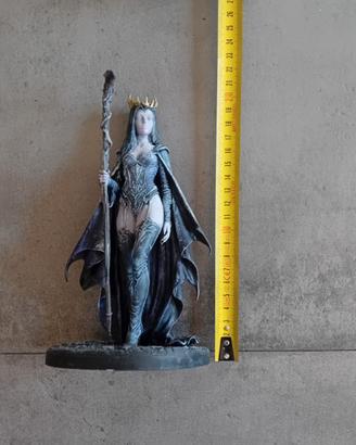 Statua Lilith, dea nera