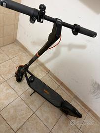 Monopattino elettrico, ninebot f2 pro