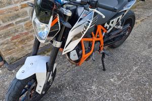 KTM 690 Duke - 2013