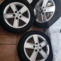 4 cerchi originali Skoda Octavia gomme  invernali 