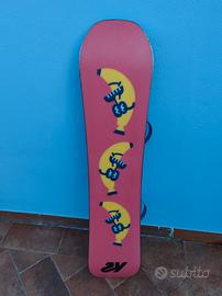 tavola snowboard con attacchi union 