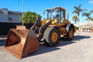 PALA GOMMATA VOLVO L90G *******ORE***5500*****
