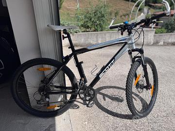 "Scott" montain bike