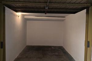 Box auto 12 mq  - Via Gianella Milano Ba