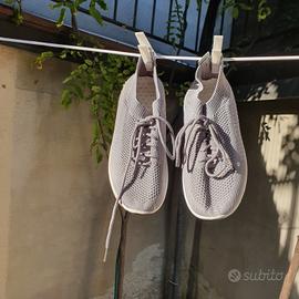 Scarpe in tessuto grigio elasticizzato n.38 usate