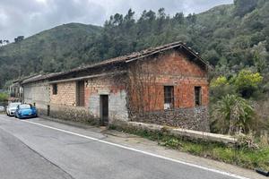 Rustico / Casale di 172 m² con più di 5 locali a P