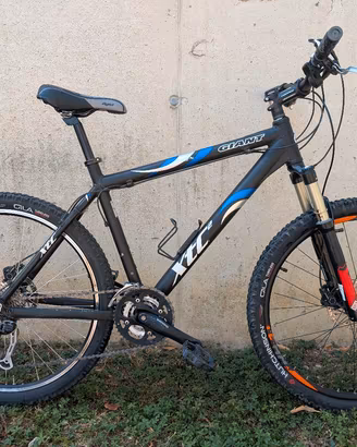 MTB 26" Telaio Giant - Cambio e Freni Shimano

