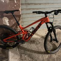 Trek slash