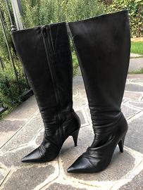 stivali neri pelle cinti