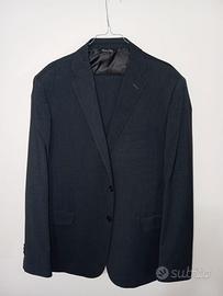 Vestito completo di pantalone