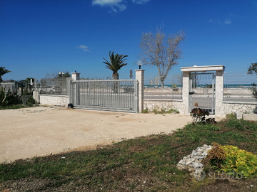 Vieste villetta a schiera fronte mare