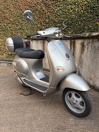 Piaggio Vespa ET4