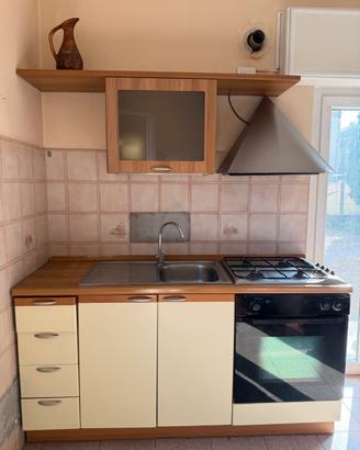 Cucinino forno elettrico+4 fuochi trasloco