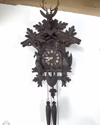 176442 Antico orologio a cucù tipo foresta nera