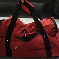 Borsone con trolley incorporato