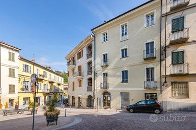 5 LOCALI A IVREA