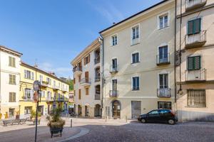 5 LOCALI A IVREA