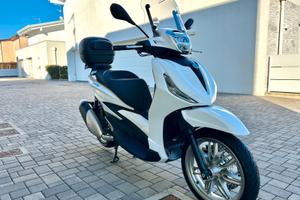 Piaggio Beverly 300 HPE