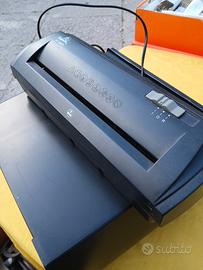 apparecchio distruggi documenti