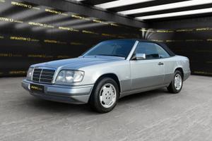 MERCEDES-BENZ E 200 CAT CABRIOLET