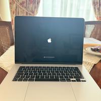 Mac book air . M3/8gb di Ram/512 gb di memoria. Ac