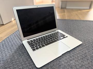 Macbook Air 13” - 2017 - model A1466 EMC 3178