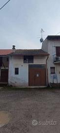 Rustico / Casale di 79 m² con 1 locale e box auto 