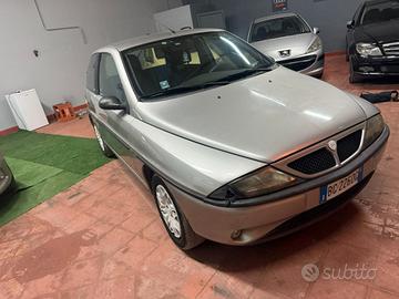 lancia ypsilon 1.2 benzina km 130000