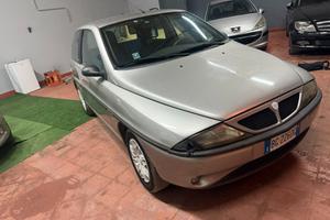 lancia ypsilon 1.2 benzina km 130000