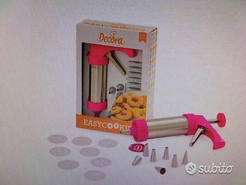 Strumento cucina per fare i biscotti