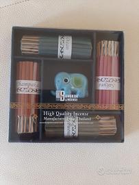 PORTAINCENSO CON INCENSI THAI