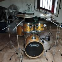 Batteria Mapex con set piatti Sabian