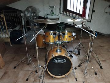 Batteria Mapex con set piatti Sabian