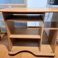 Scrivania con rotelle