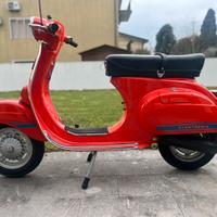 Vespa primavera ET3