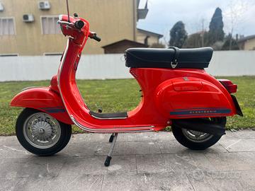 Vespa primavera ET3