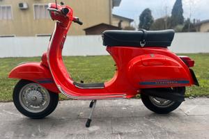 Vespa primavera ET3
