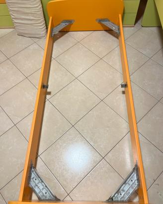 Struttura letto con rete a doghe