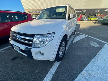 Mitsubishi Pajero 5p Instyle 200 CV - 7 posti