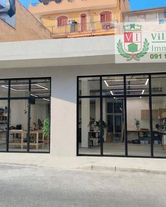 Locale Commerciale di mq 130 con 2 vetrine