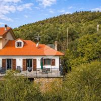 PORZIONE DI BIFAMILIARE A IMPERIA