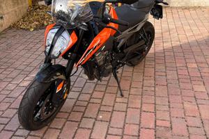 KTM Duke 790 come nuova