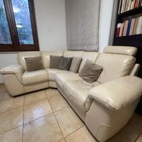Divano angolare in pelle