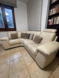 Divano angolare in pelle