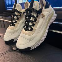 Sneakers Chanel original usate in buone condizioni