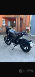 Benelli Leoncino 125