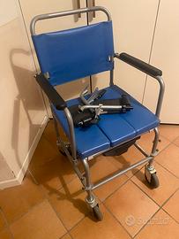 Sedia comoda con ruote