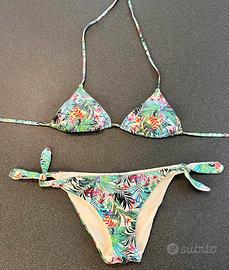 Costume a 2 pezzi bianco con fiori Verdissima