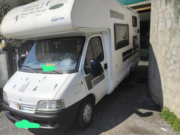 Camper mansardato 6 posti
