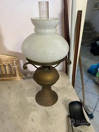Lampada a petrolio
